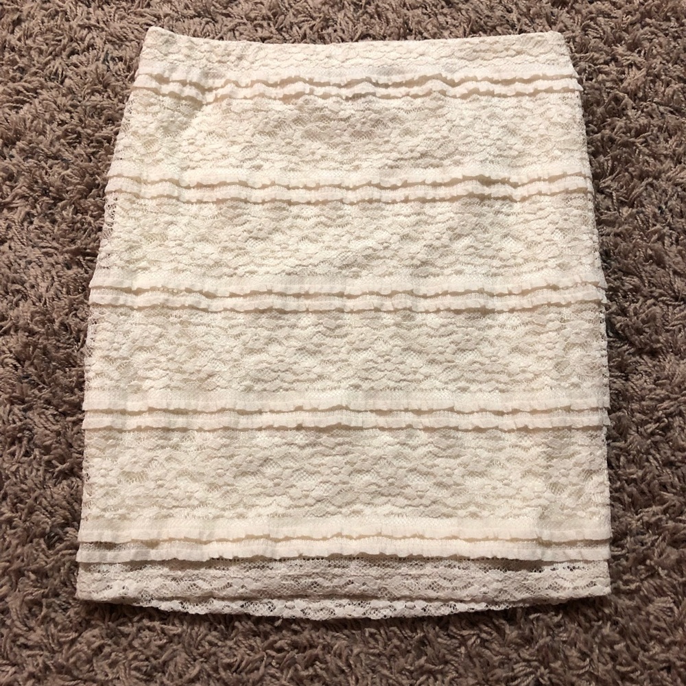 Forever21 lace mini skirt